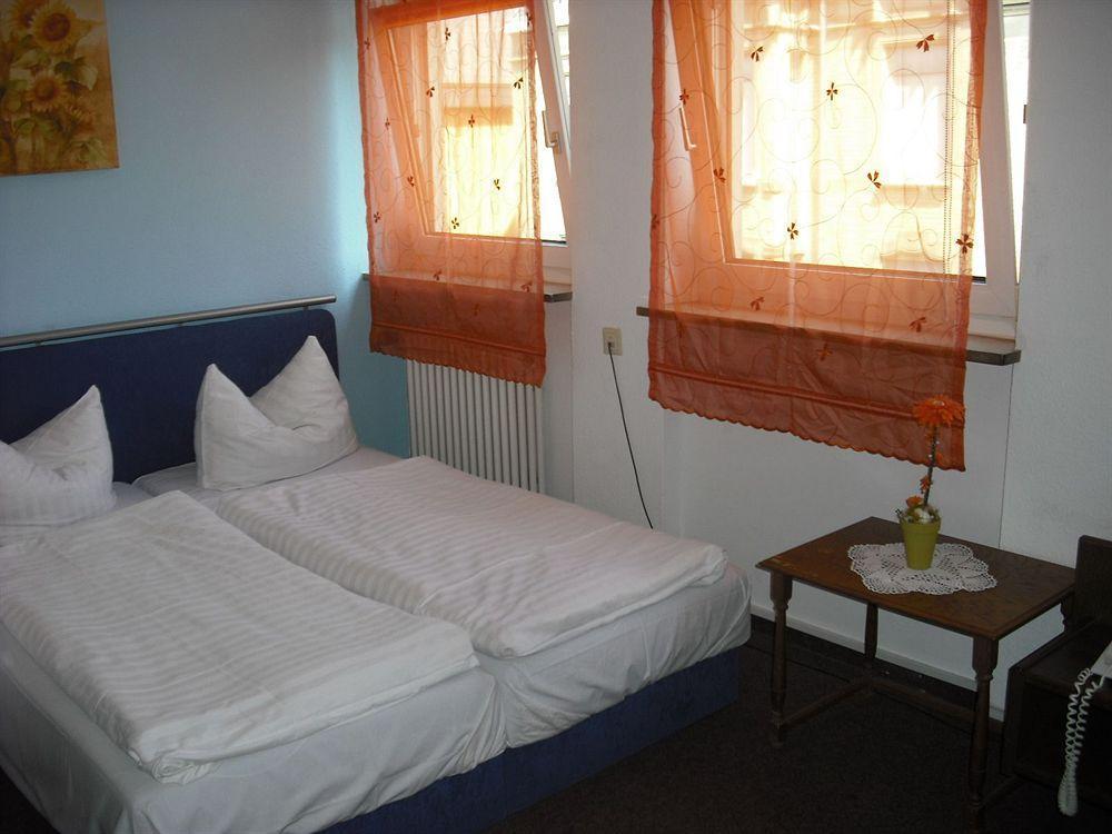 Hotel Wiesbadener Hof Estugarda Exterior foto